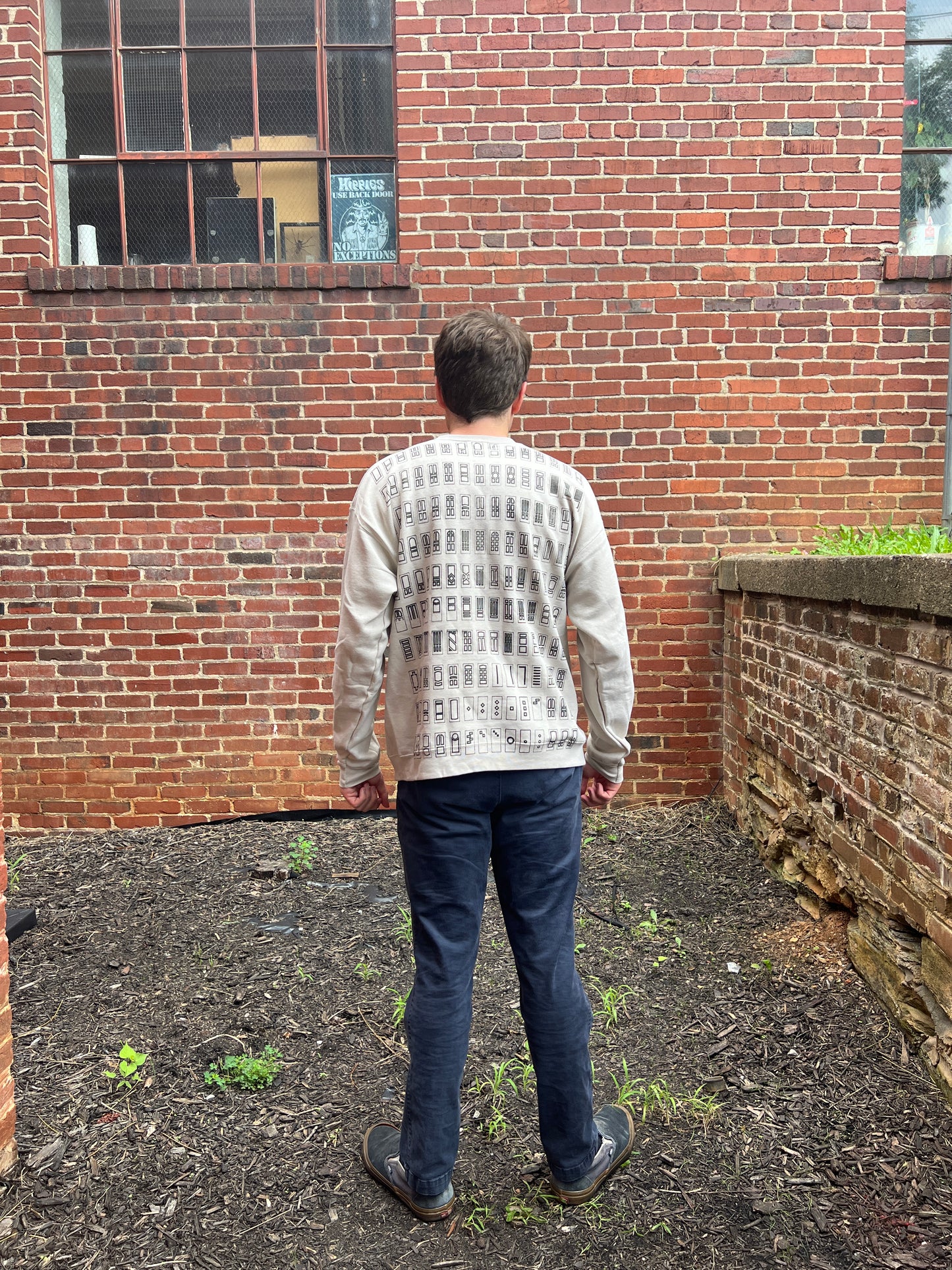 Door Crewneck